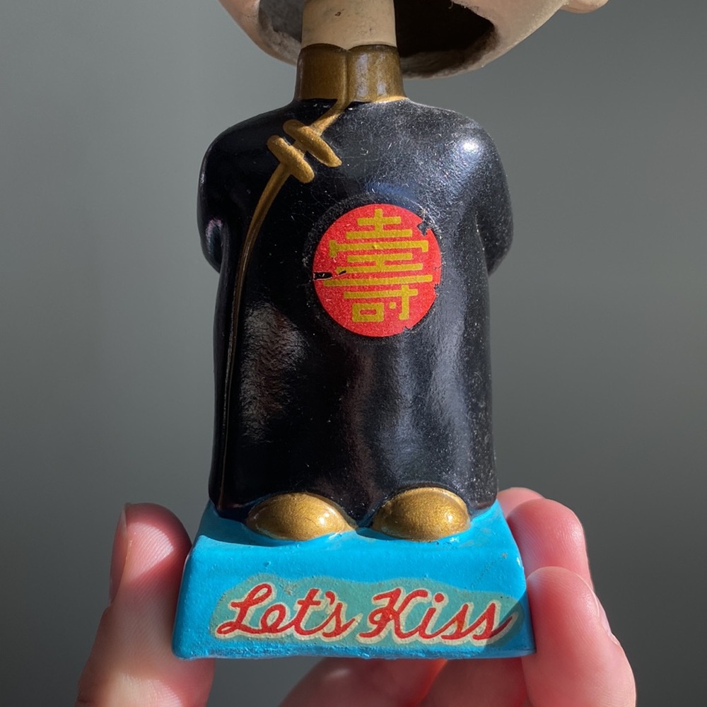 3/$30 🌟 VTG lovely Asian bobblehead and piggy bank figurine - Picture 4 of 8